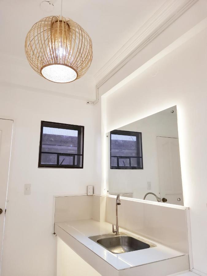 Nomadsmnl Hostel Paranaque City エクステリア 写真