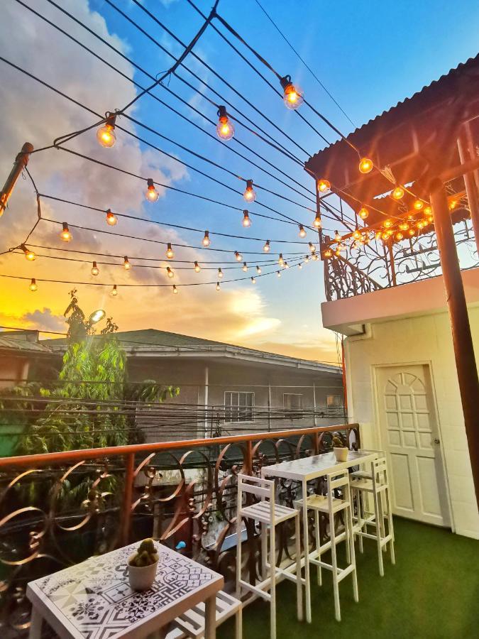 Nomadsmnl Hostel Paranaque City エクステリア 写真
